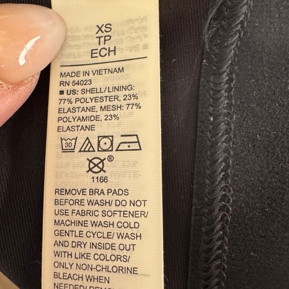 Old Navy Active Power Light Support Longline Built in Sports - Size: XL - NWT - Picture 5 of 5